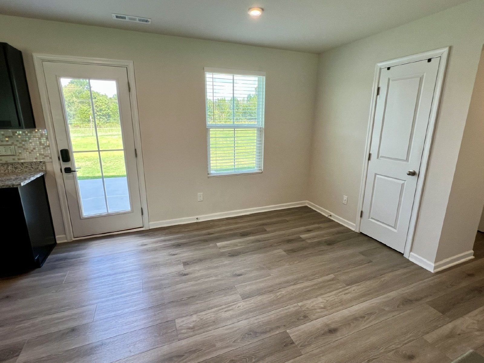 Like New 4 Bedroom + Office, Home in Christiana *Fenced Backyard* property image