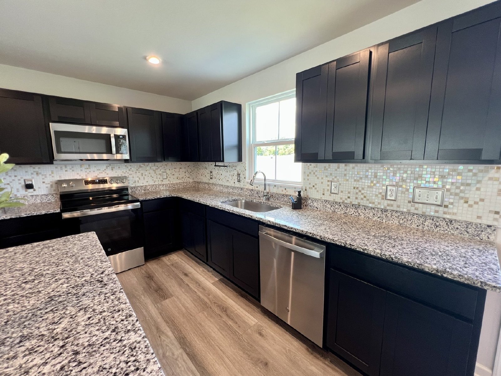 Like New 4 Bedroom + Office, Home in Christiana *Fenced Backyard* property image