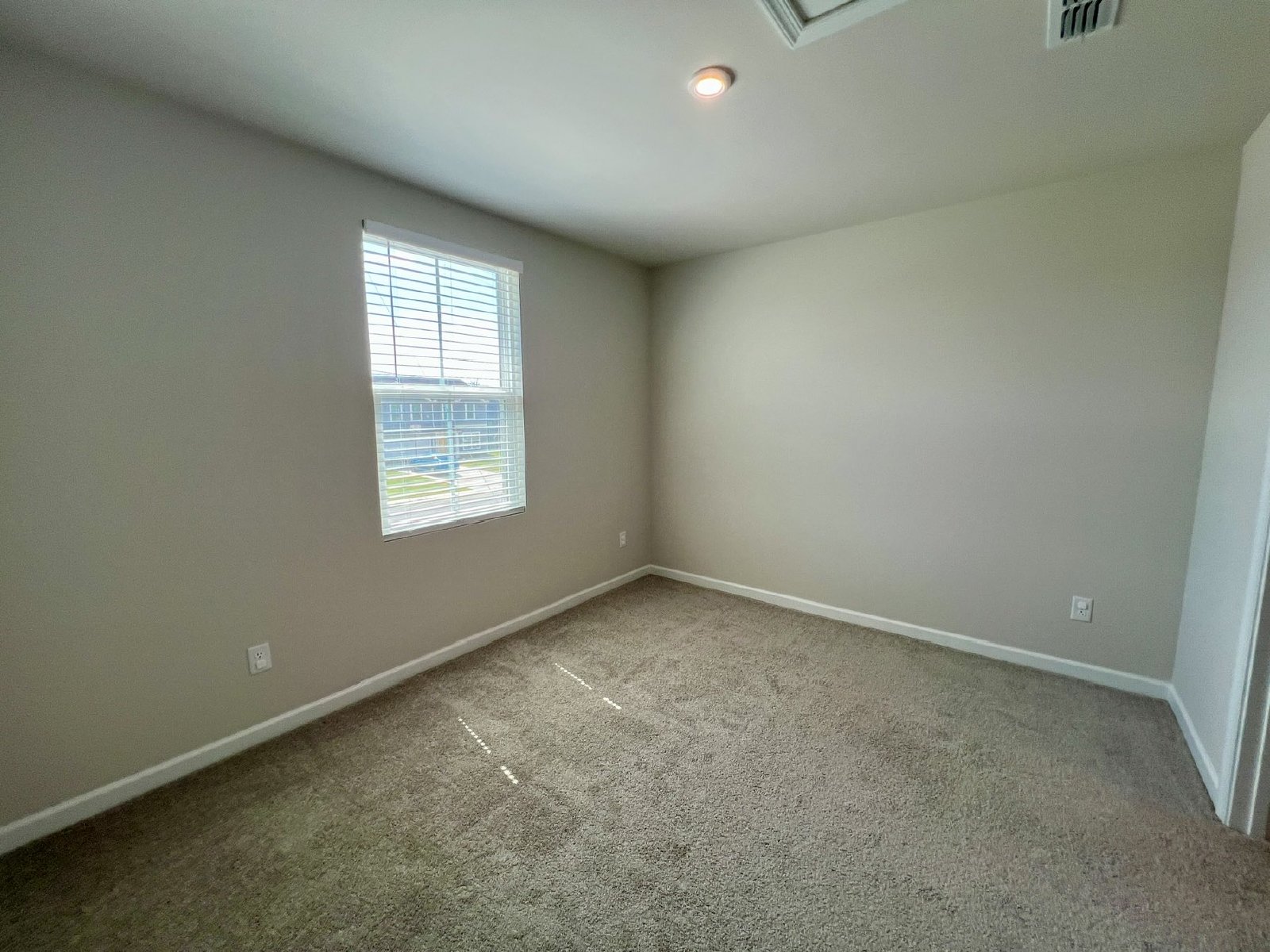 Like New 4 Bedroom + Office, Home in Christiana *Fenced Backyard* property image
