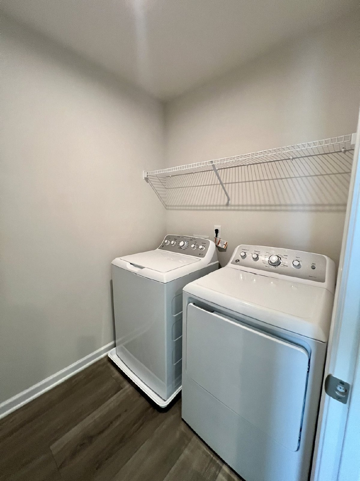 Like New 4 Bedroom + Office, Home in Christiana *Fenced Backyard* property image