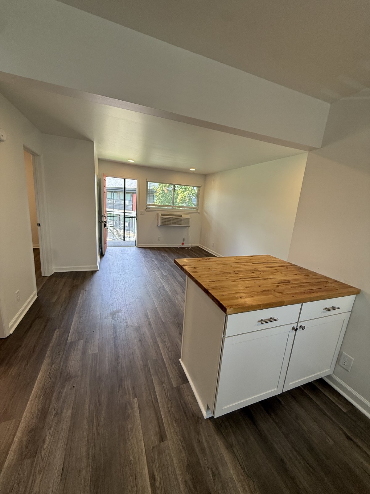 Newly Renovated 2-Bedroom Apartment Near Downtown Nashville property image