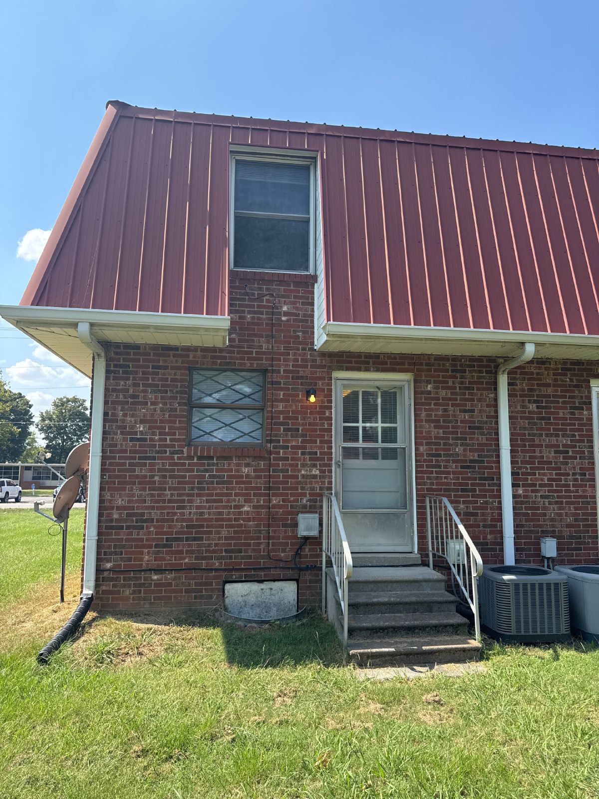 Spacious & Updated Duplex in a Convenient Lebanon Location! property image