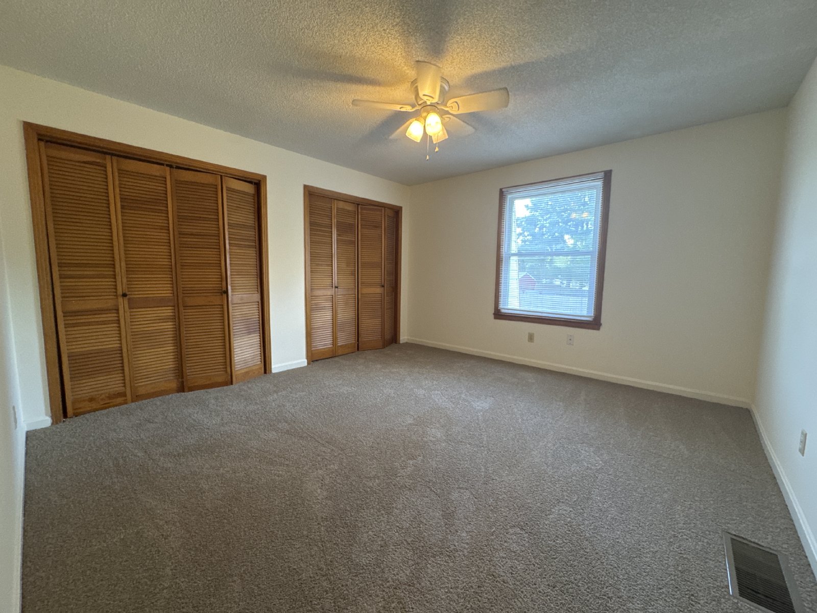 Spacious & Updated Duplex in a Convenient Lebanon Location! property image