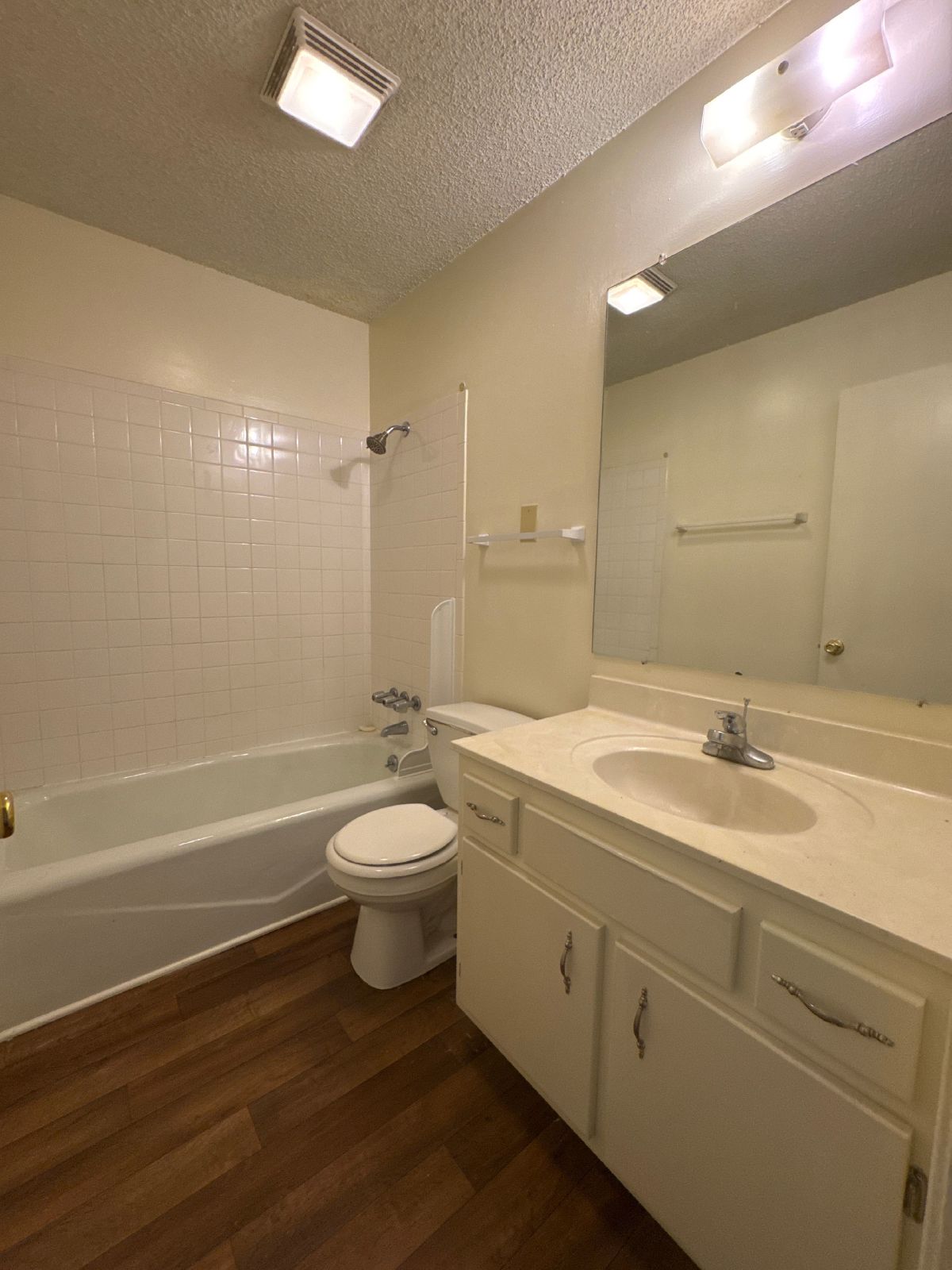 Spacious & Updated Duplex in a Convenient Lebanon Location! property image