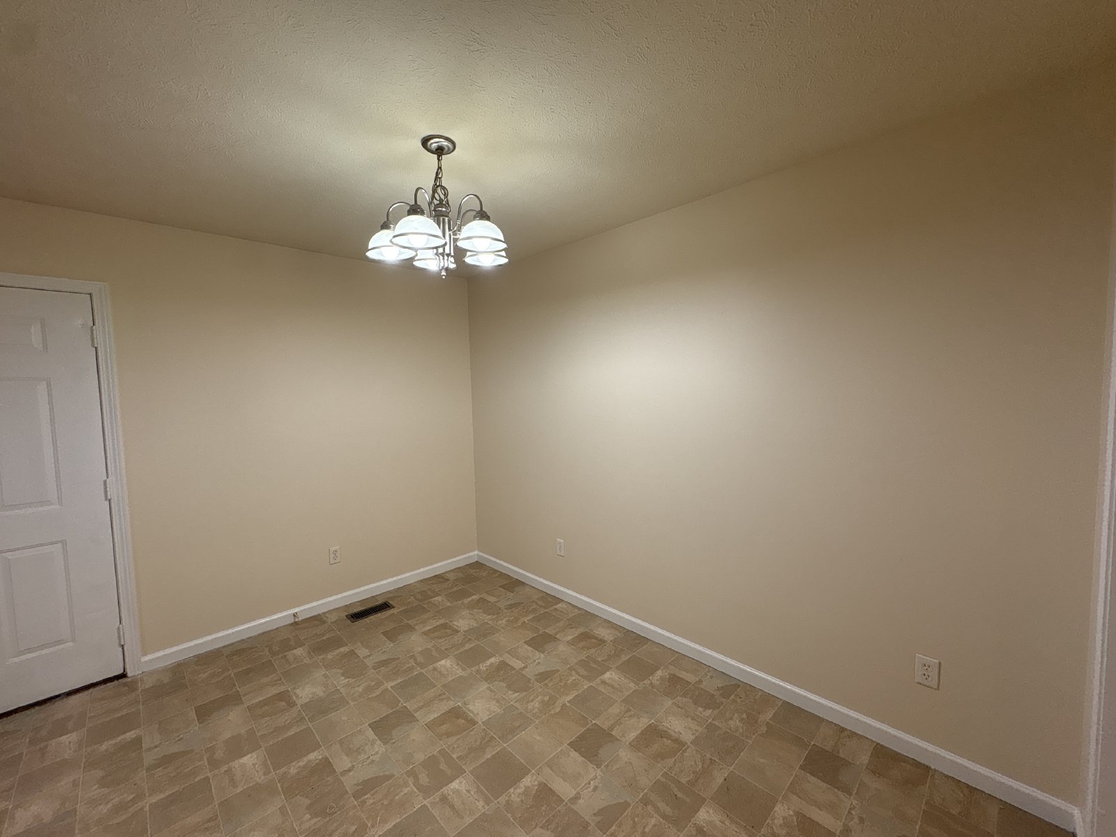 3 Bedroom Home in Manchester with Large Yard... property image