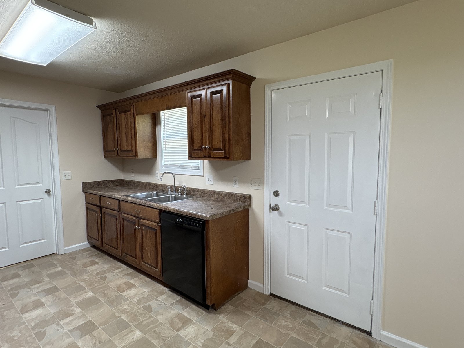 3 Bedroom Home in Manchester with Large Yard... property image