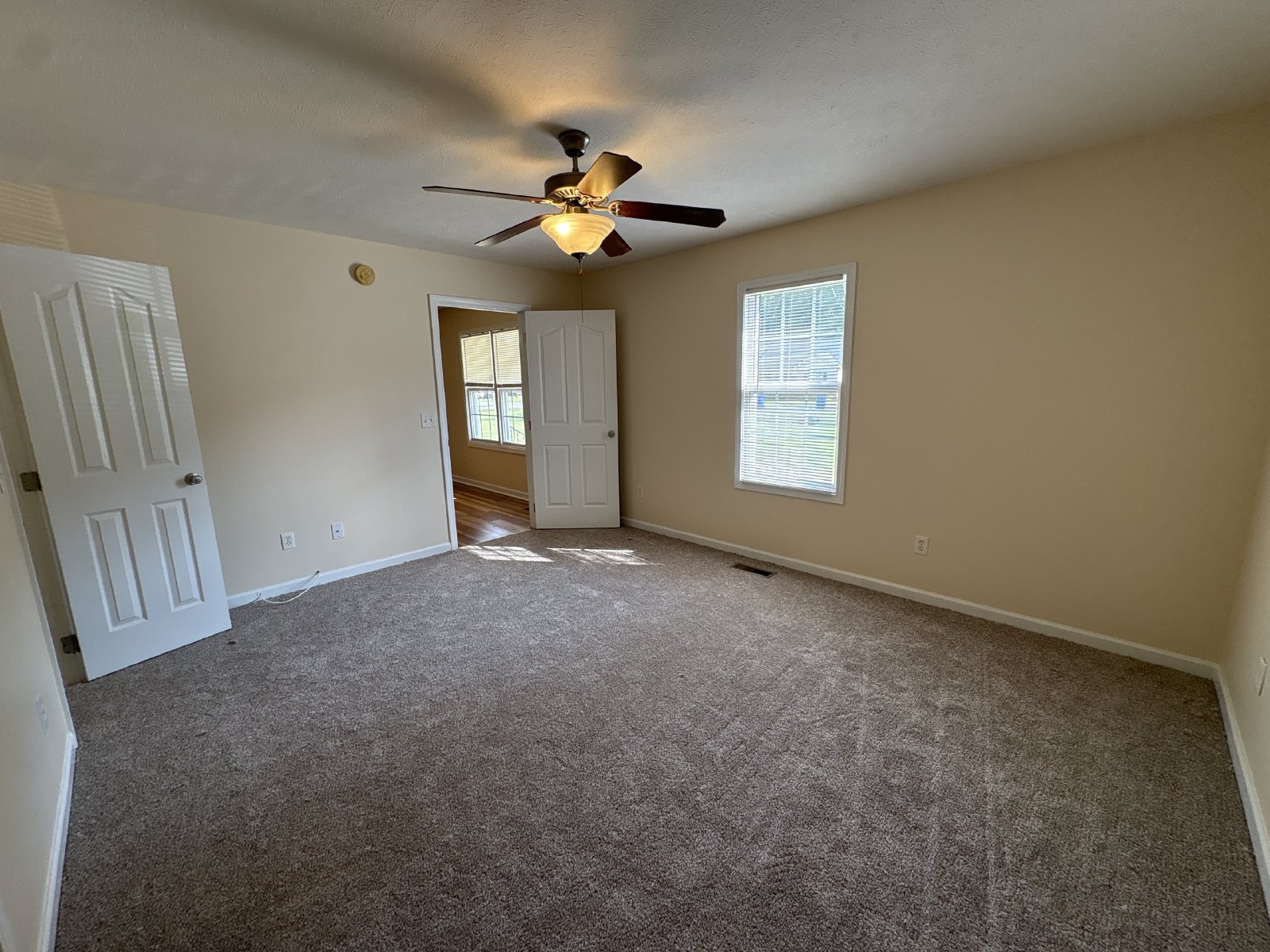 3 Bedroom Home in Manchester with Large Yard... property image