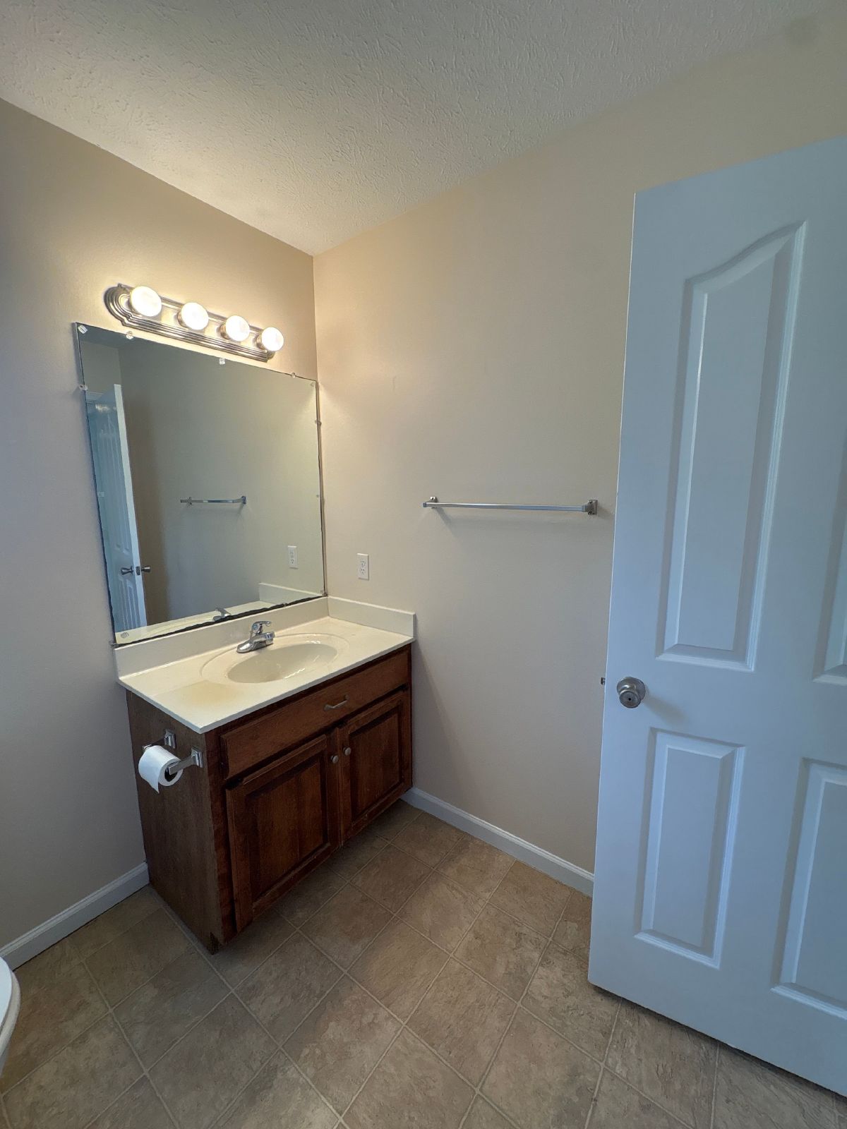 3 Bedroom Home in Manchester with Large Yard... property image