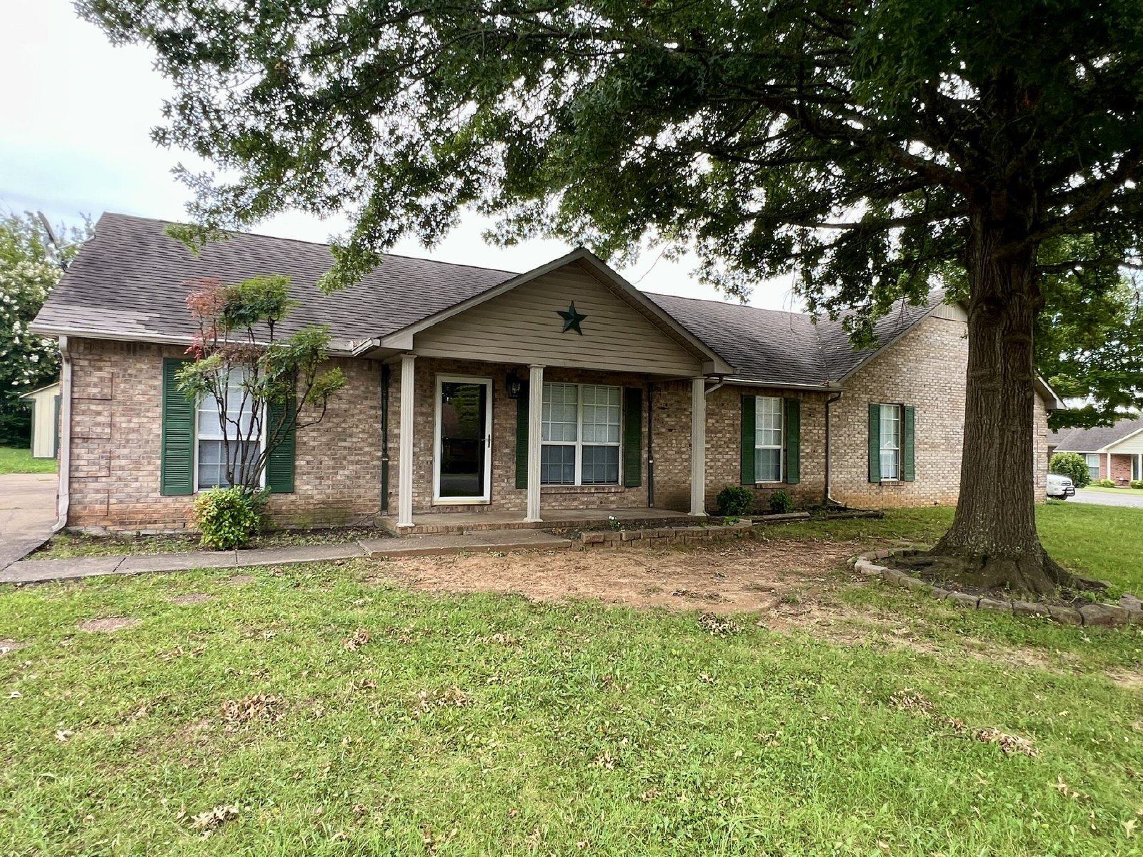 3 Bed/ 2 Bath Home, Corner Lot Near Riverdale, Storage Building property image