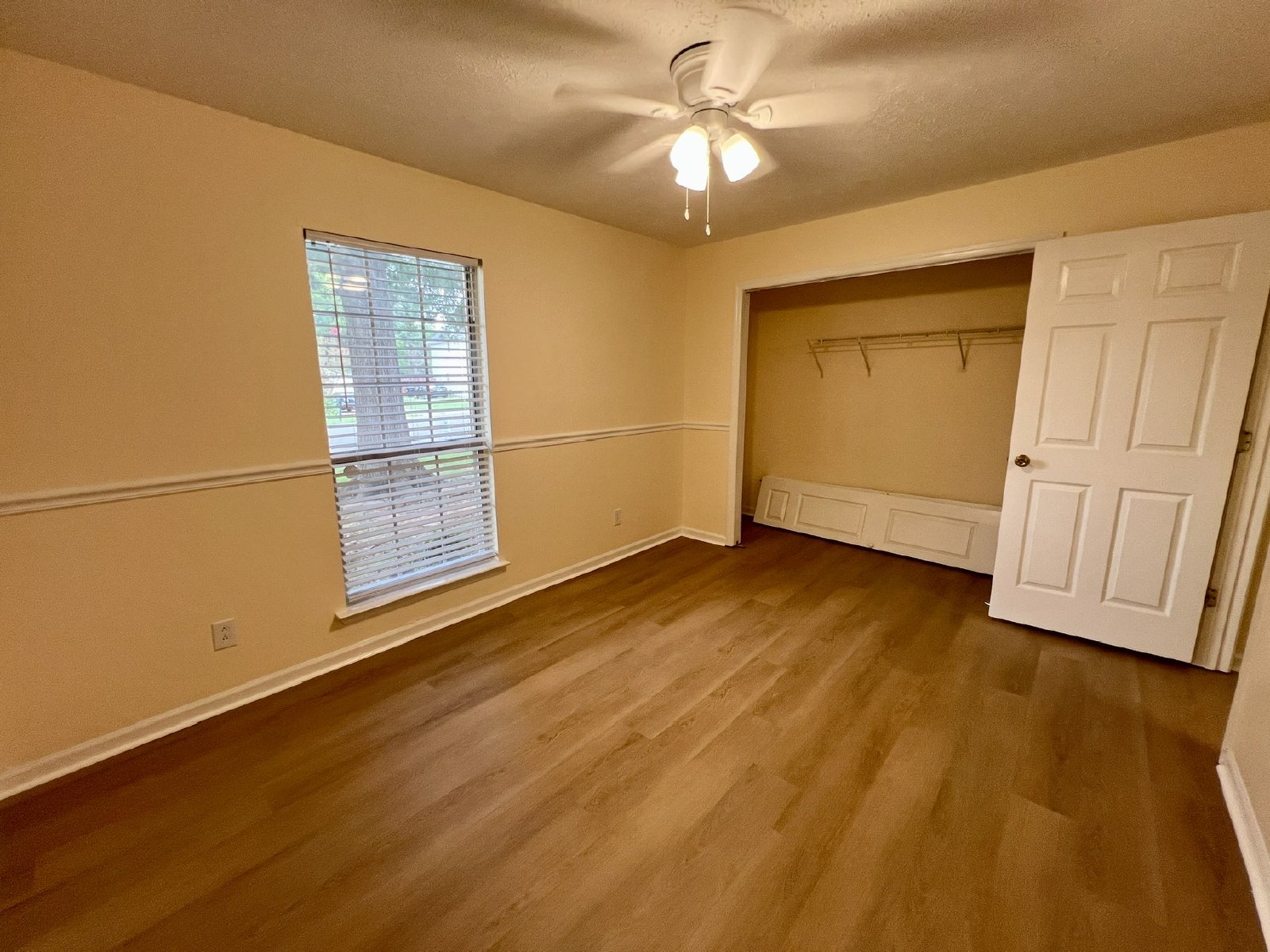 3 Bed/ 2 Bath Home, Corner Lot Near Riverdale, Storage Building property image