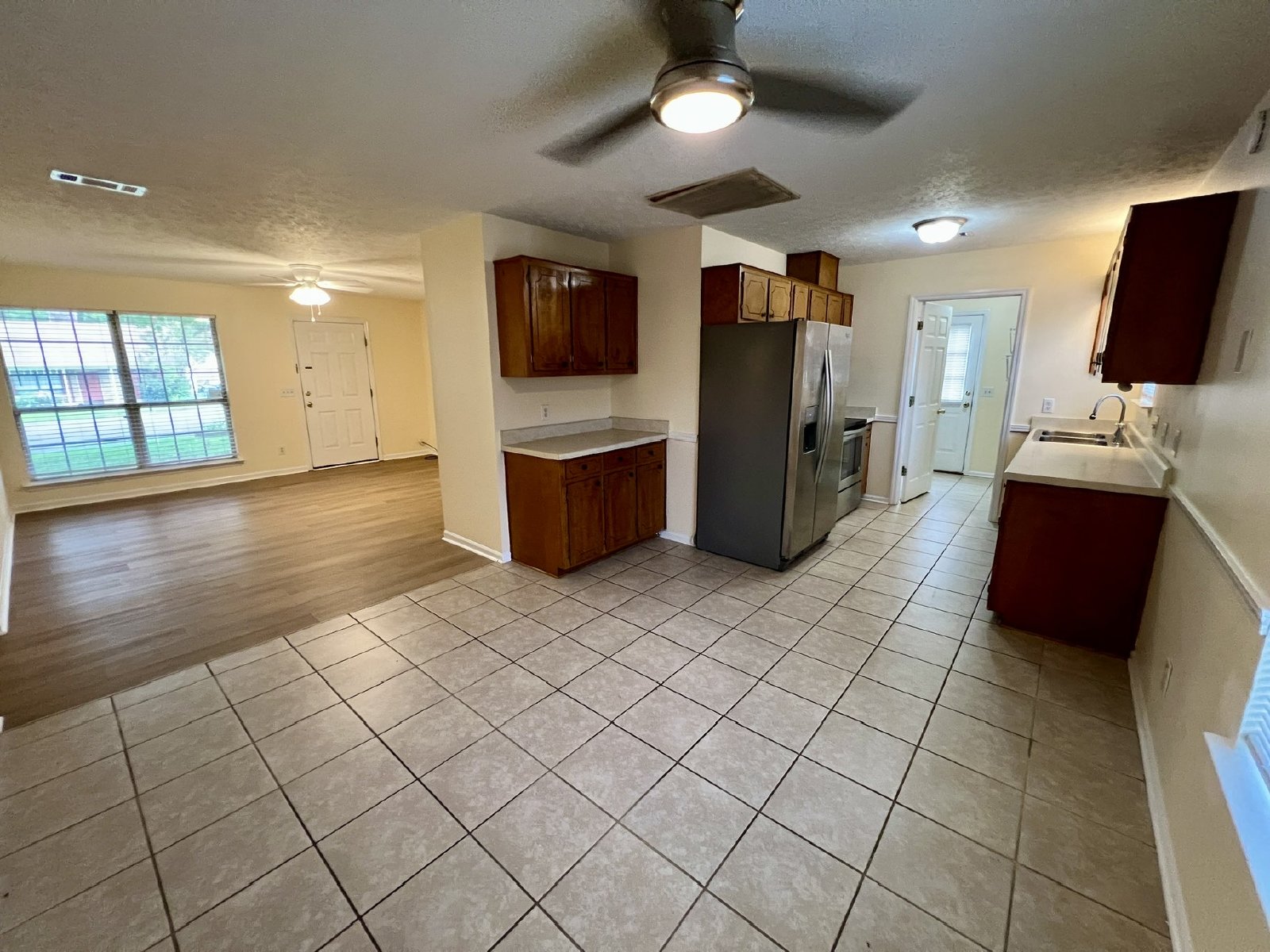 3 Bed/ 2 Bath Home, Corner Lot Near Riverdale, Storage Building property image
