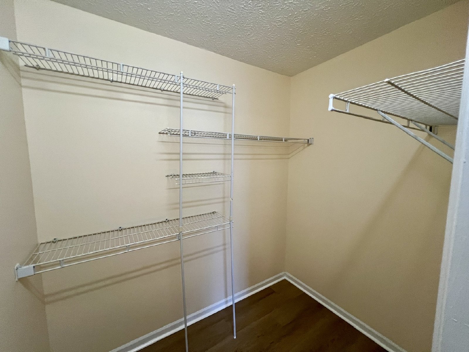 3 Bed/ 2 Bath Home, Corner Lot Near Riverdale, Storage Building property image