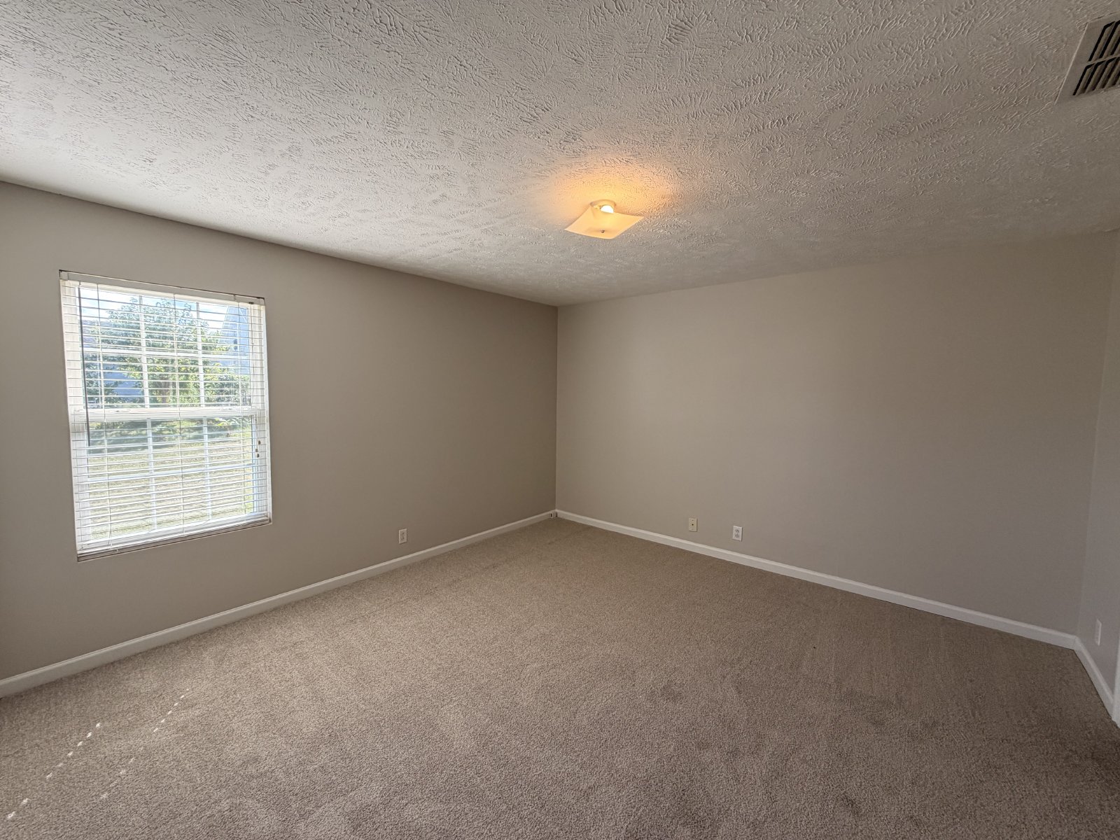 1/2 Off First Motnh's Rent! 3BR 2.5B Home + Office/Study & BONUS ROOM located in Murfreesboro property image