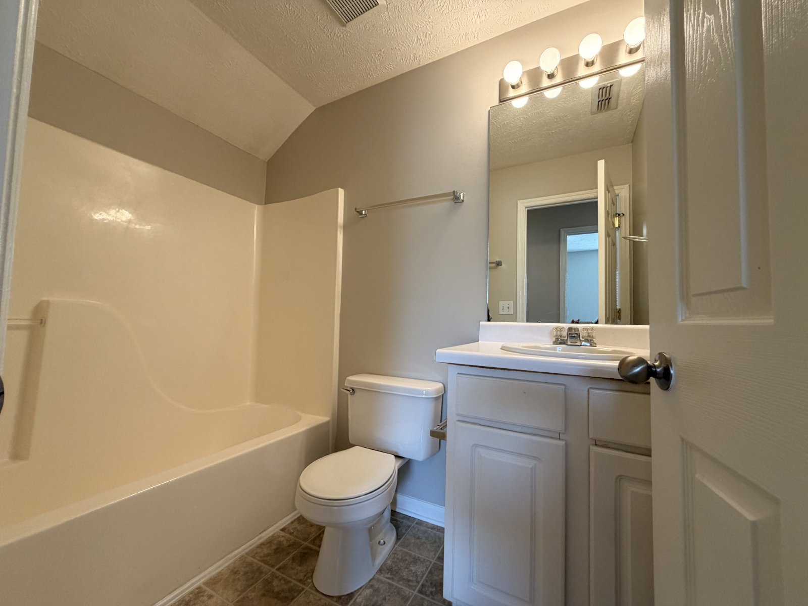 1/2 Off First Motnh's Rent! 3BR 2.5B Home + Office/Study & BONUS ROOM located in Murfreesboro property image