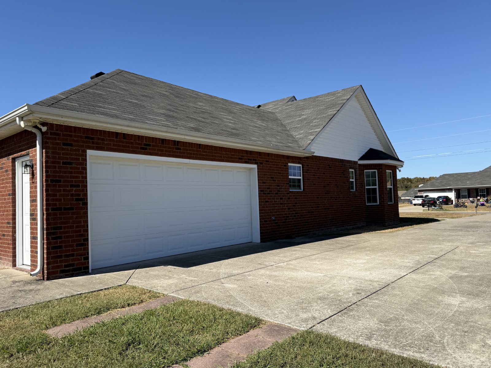 Spacious 3-Bedroom Home with Vaulted Ceilings & Two-Car Garage! property image
