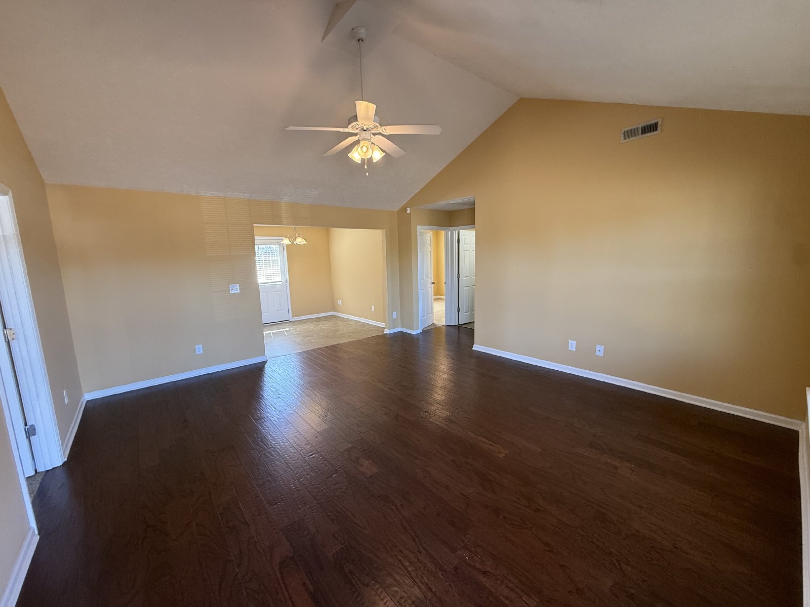 Spacious 3-Bedroom Home with Vaulted Ceilings & Two-Car Garage! property image