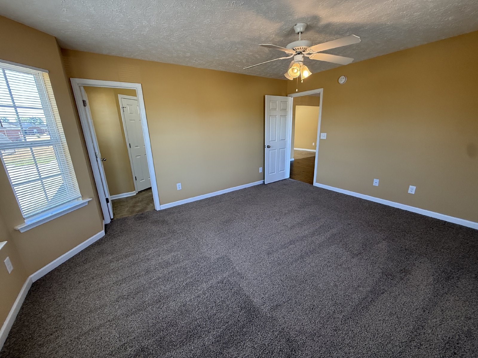 Spacious 3-Bedroom Home with Vaulted Ceilings & Two-Car Garage! property image