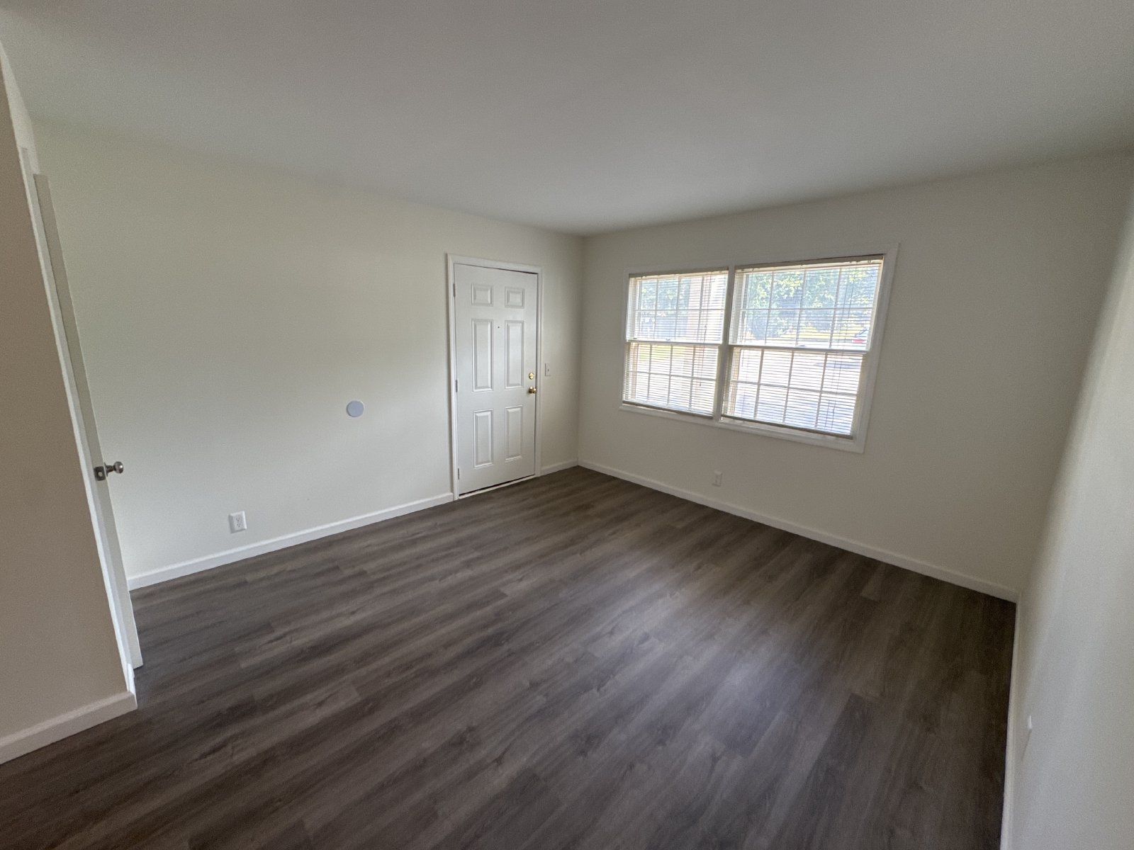 Recently Updated Apartment in Convenient South Nashville Location property image