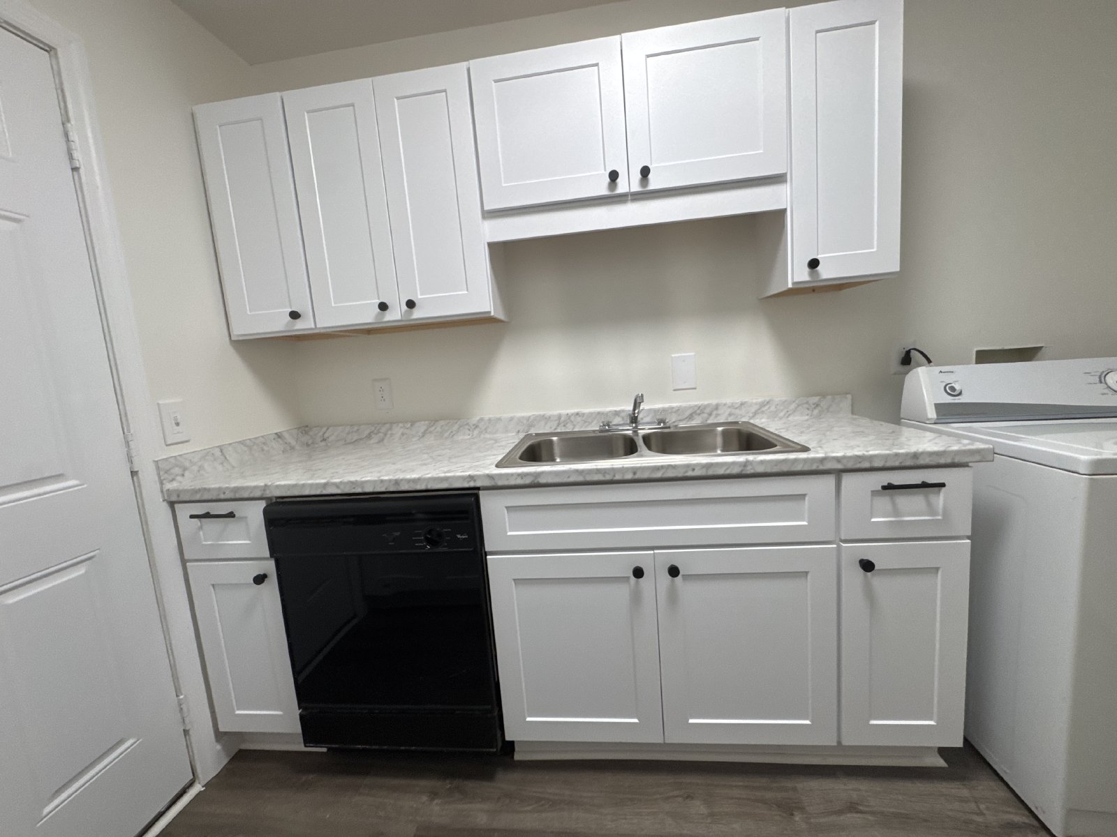 Recently Updated Apartment in Convenient South Nashville Location property image