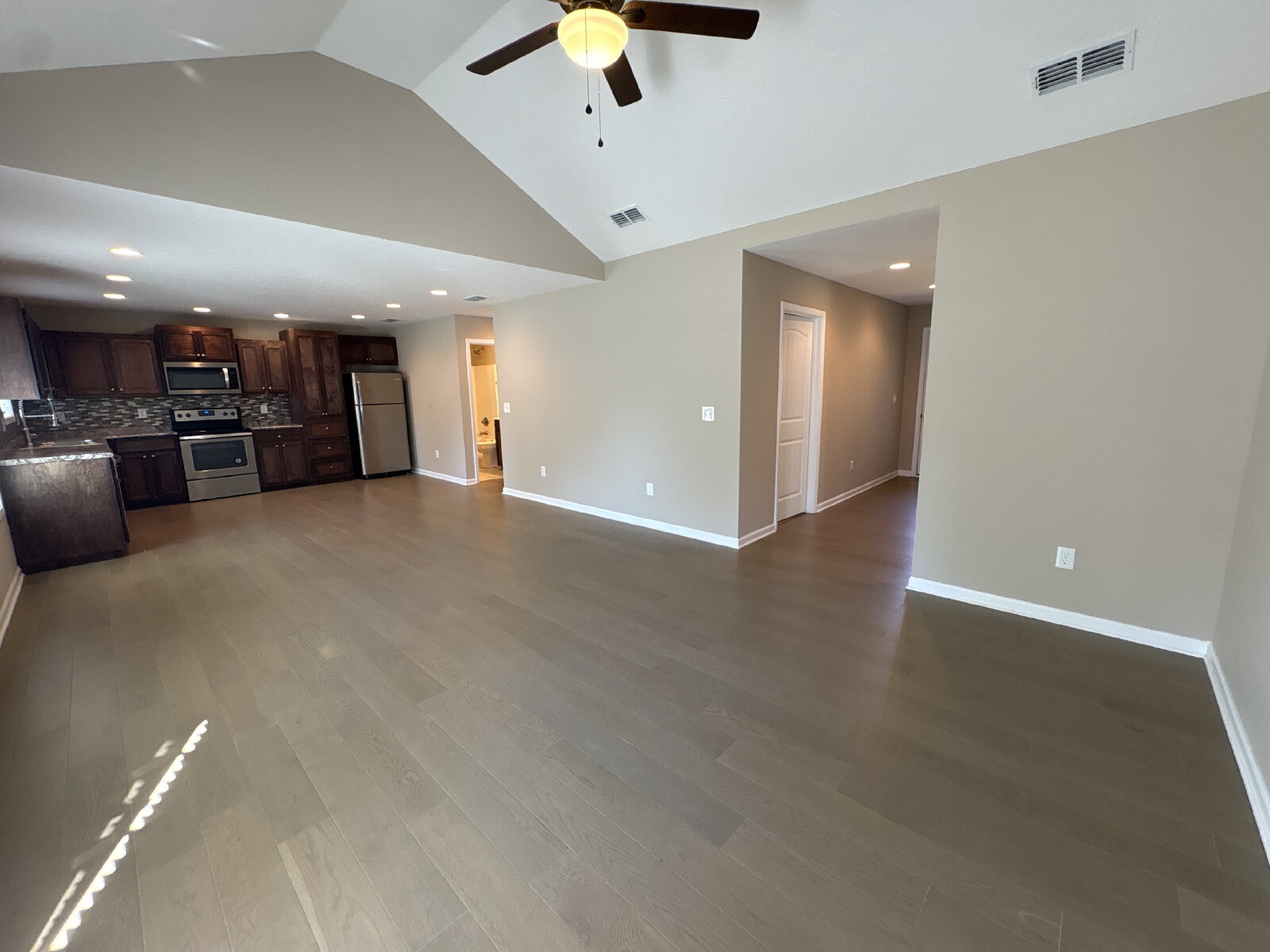 Adorable 3 Bedroom Home in Central Location... property image