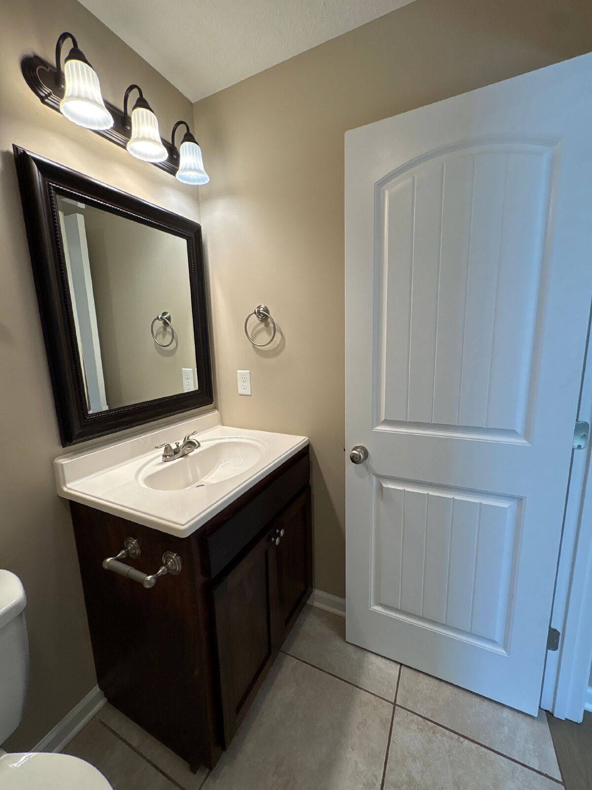 Adorable 3 Bedroom Home in Central Location... property image