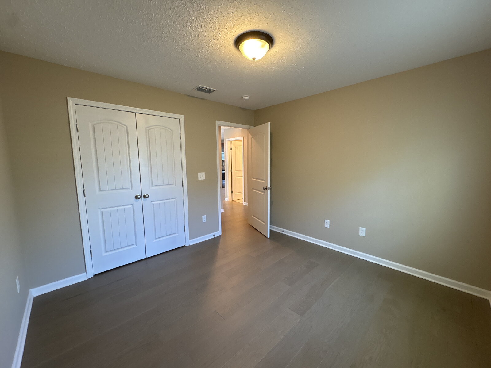 Adorable 3 Bedroom Home in Central Location... property image