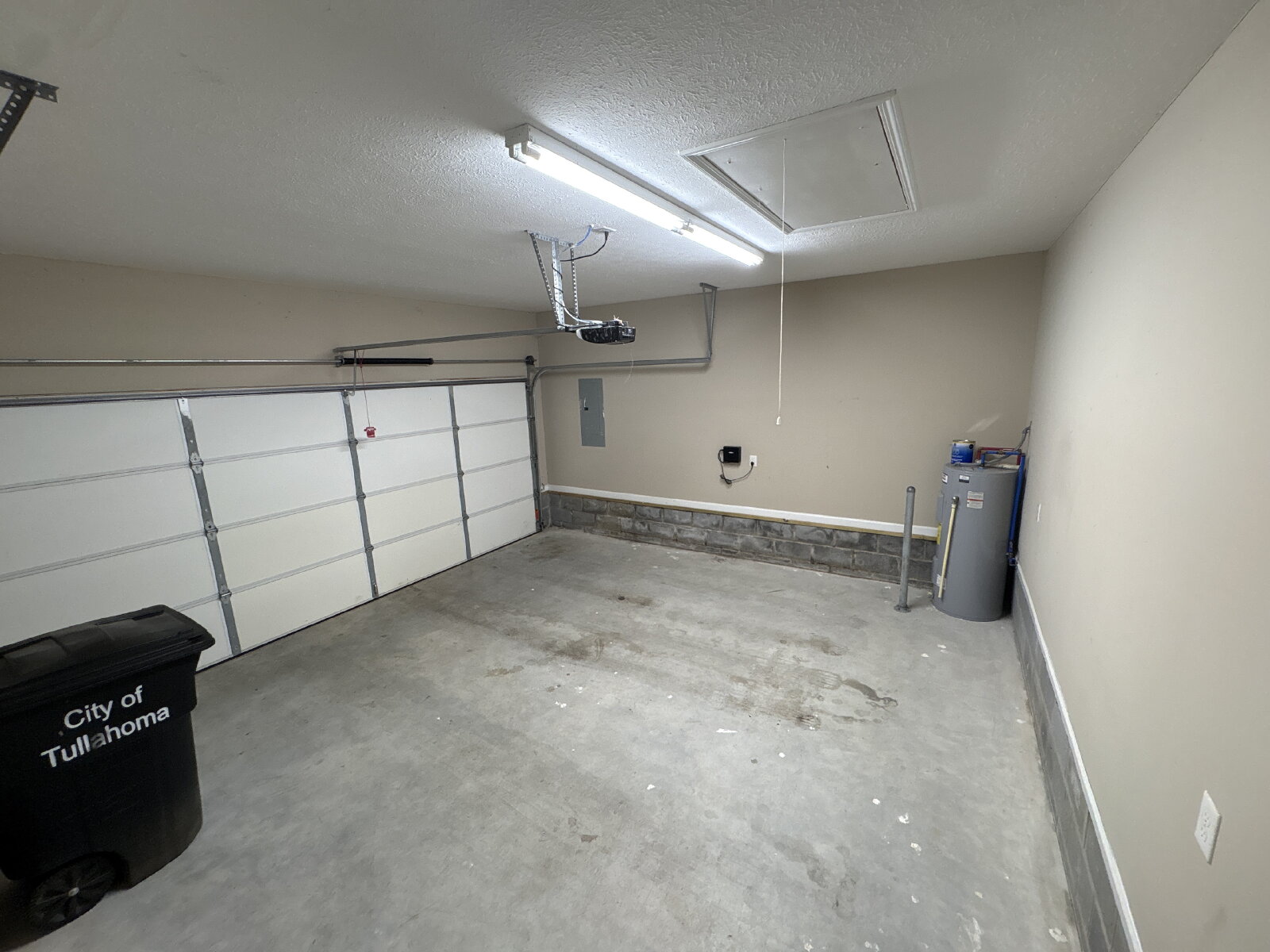 Adorable 3 Bedroom Home in Central Location... property image