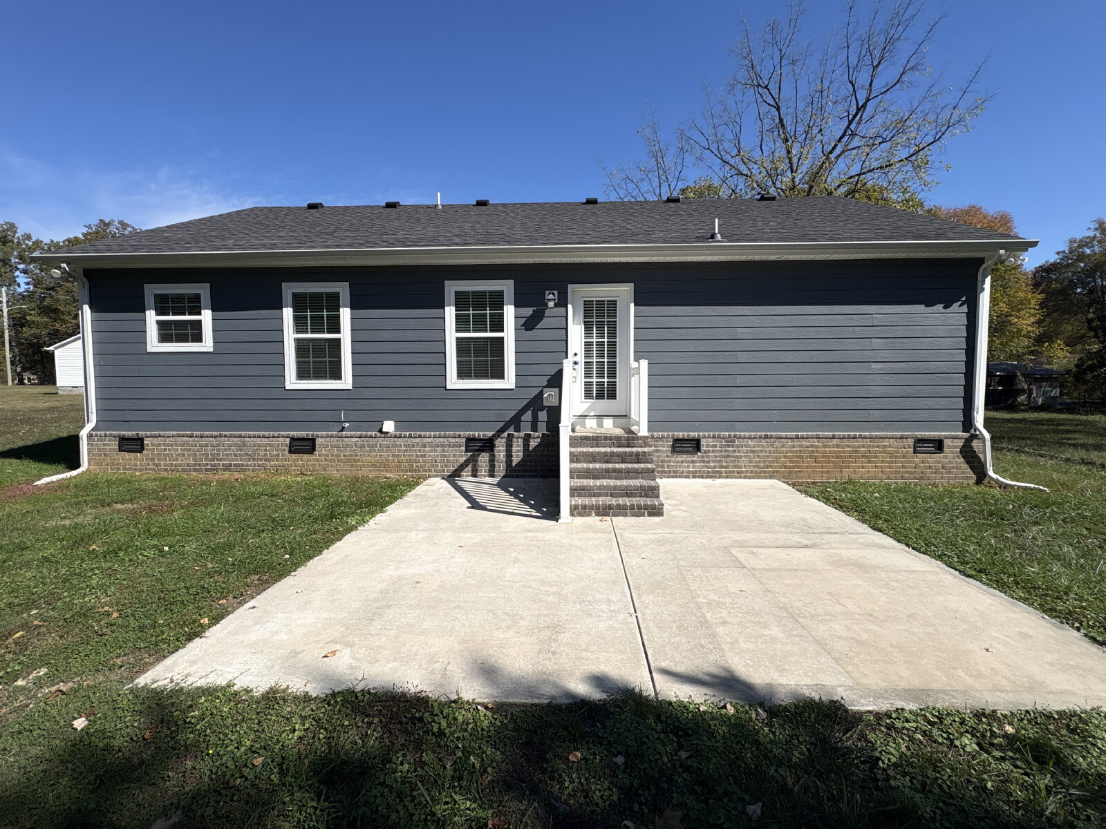 Adorable 3 Bedroom Home in Central Location... property image