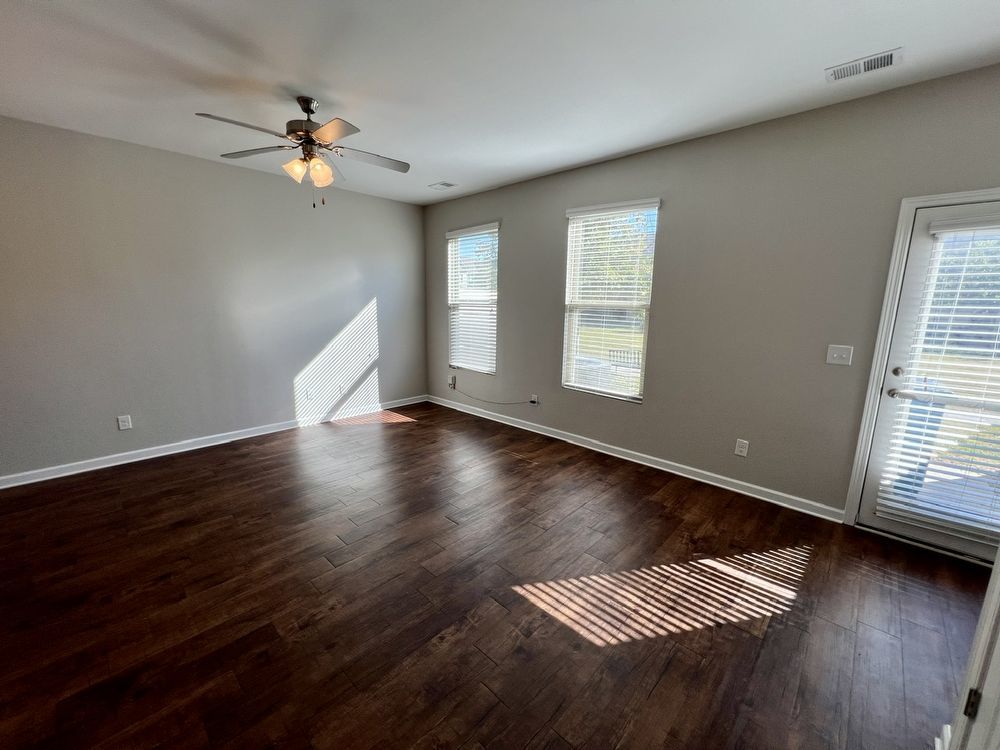 Upscale 3BR 2.5BA Townhome in Blackman! property image