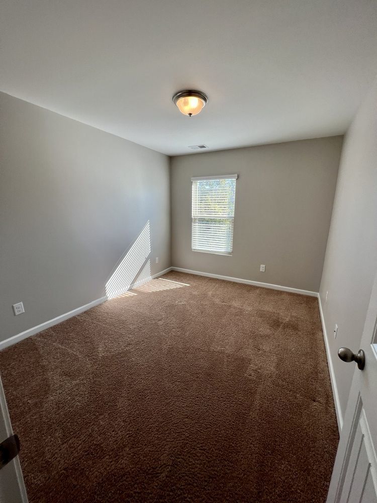 Upscale 3BR 2.5BA Townhome in Blackman! property image