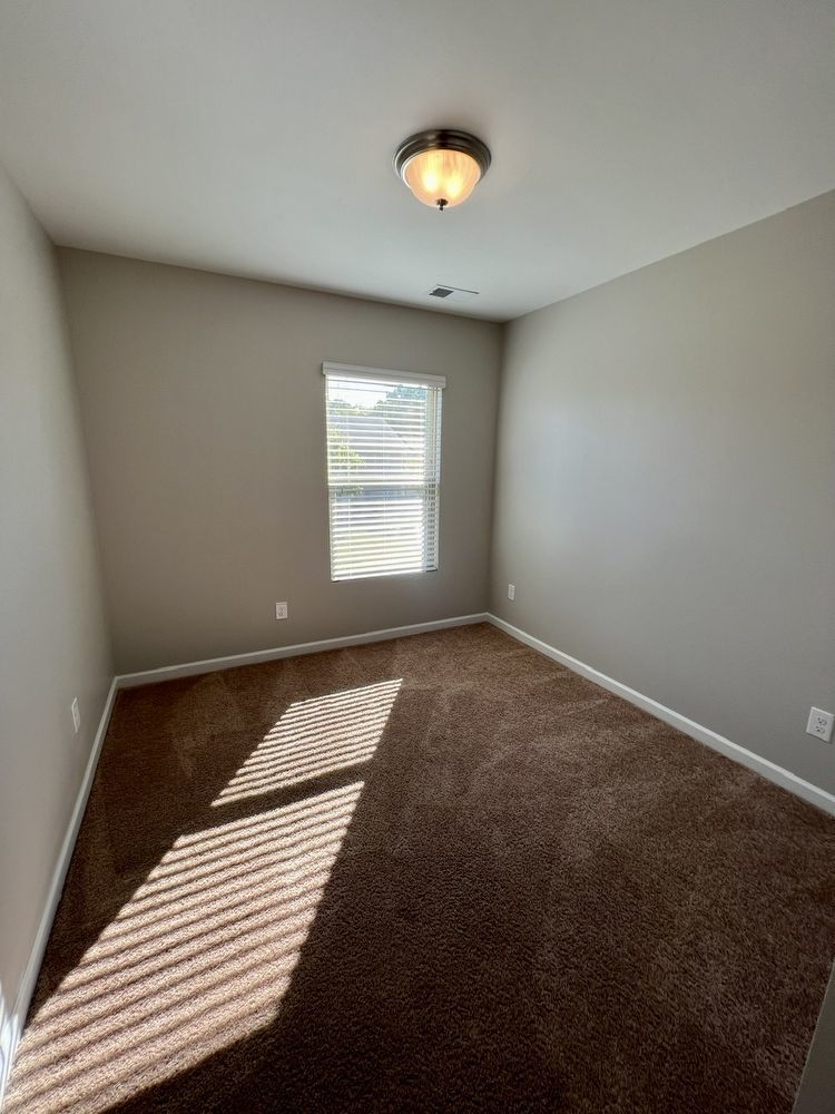 Upscale 3BR 2.5BA Townhome in Blackman! property image