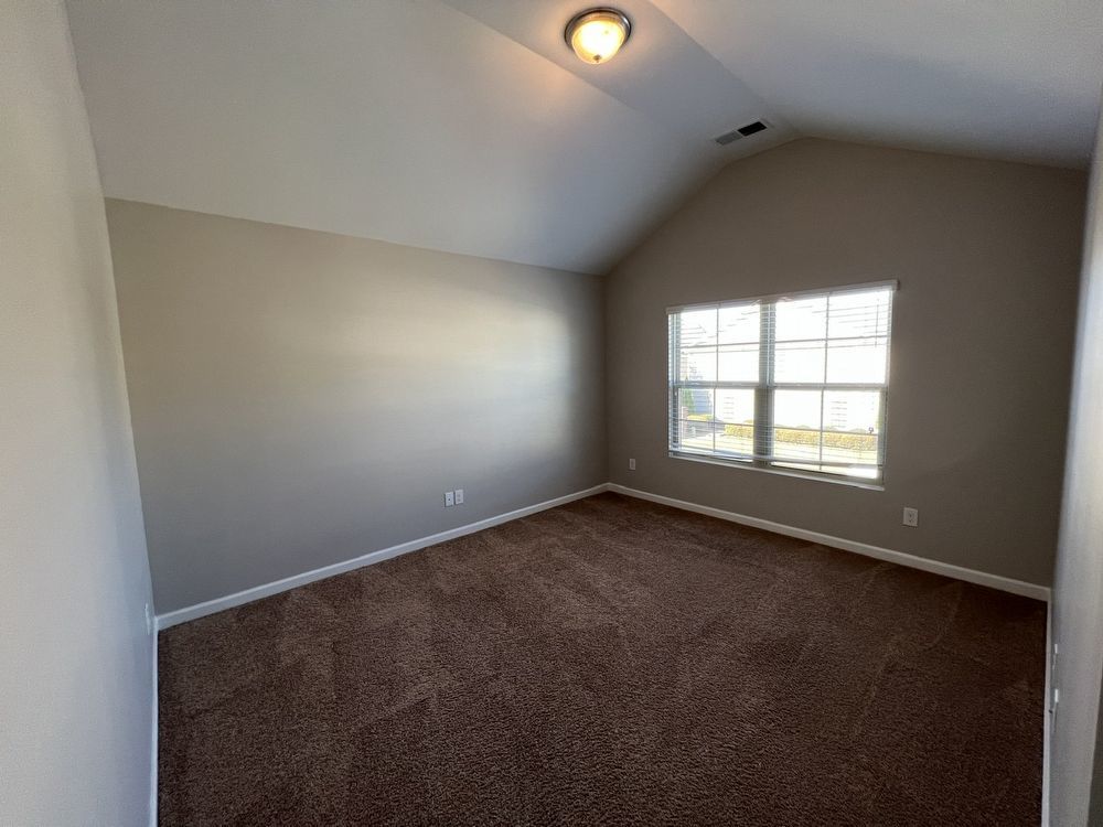 Upscale 3BR 2.5BA Townhome in Blackman! property image
