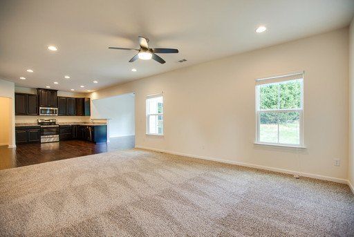 Beautiful 4 Bed 2.5 Bath Home In Spring Hill property image
